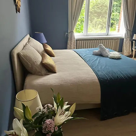 Δωμάτια σε οικογενειακή κατοικία La Chatorya *