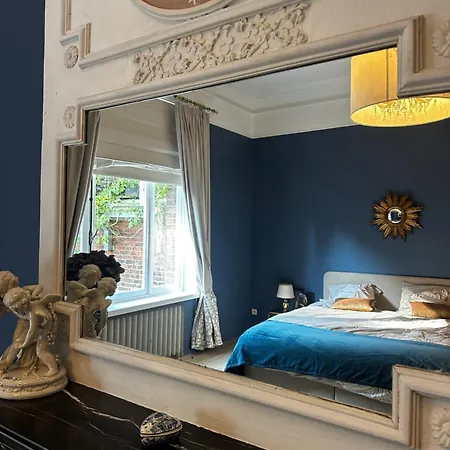 Δωμάτια σε οικογενειακή κατοικία La Chatorya *